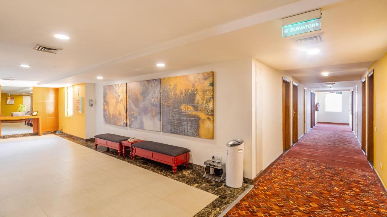 Hotel Ibis Gurgaon Golf Course Road - An Accor Brand Esterno foto