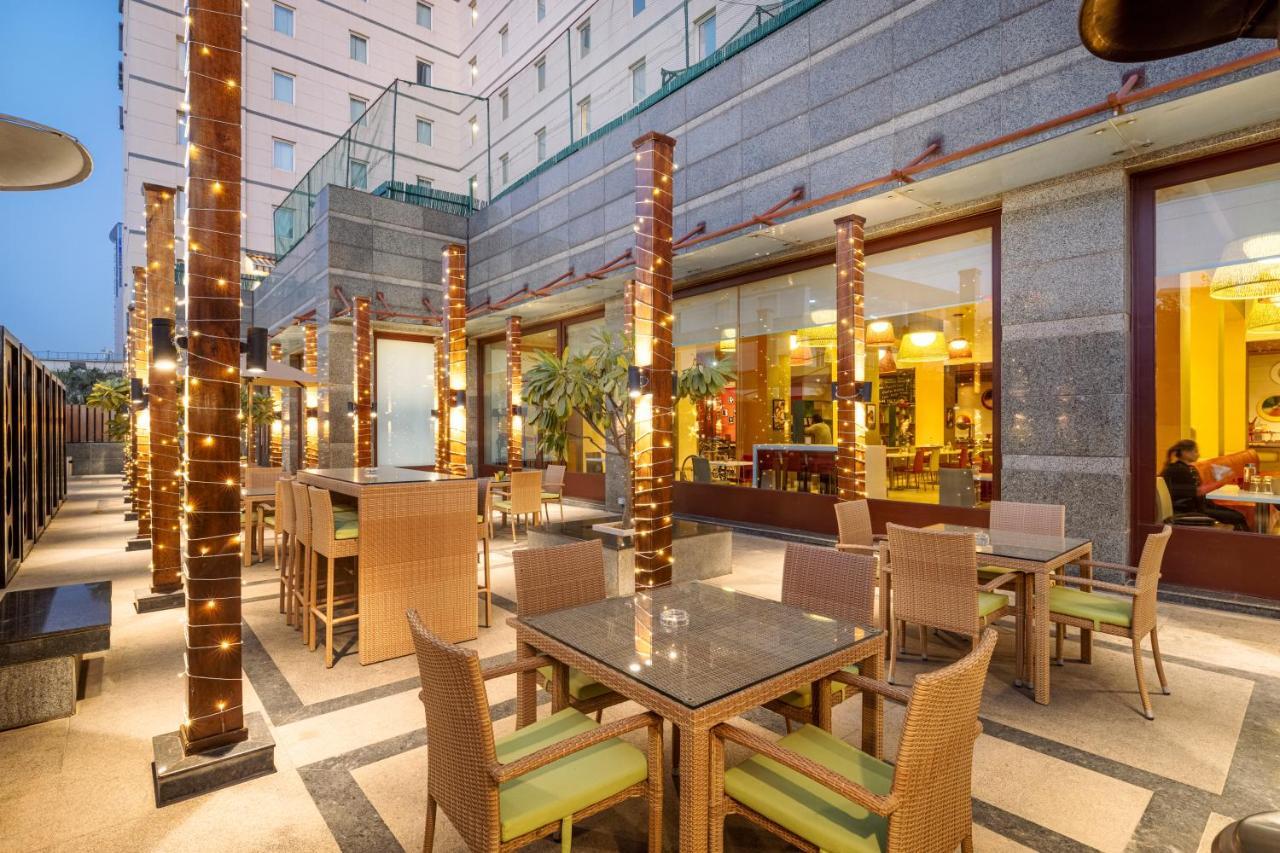Hotel Ibis Gurgaon Golf Course Road - An Accor Brand Esterno foto