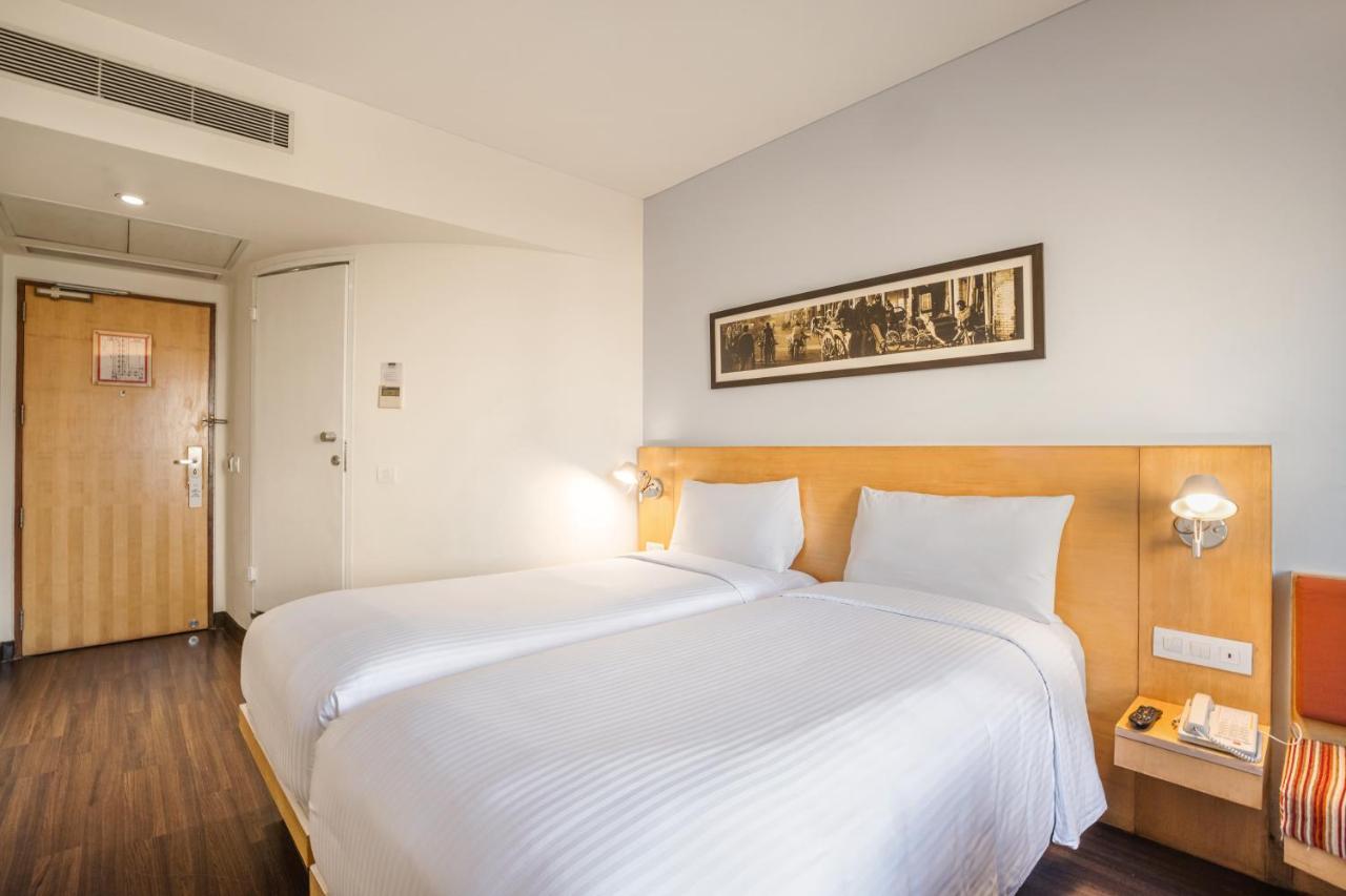 Hotel Ibis Gurgaon Golf Course Road - An Accor Brand Esterno foto
