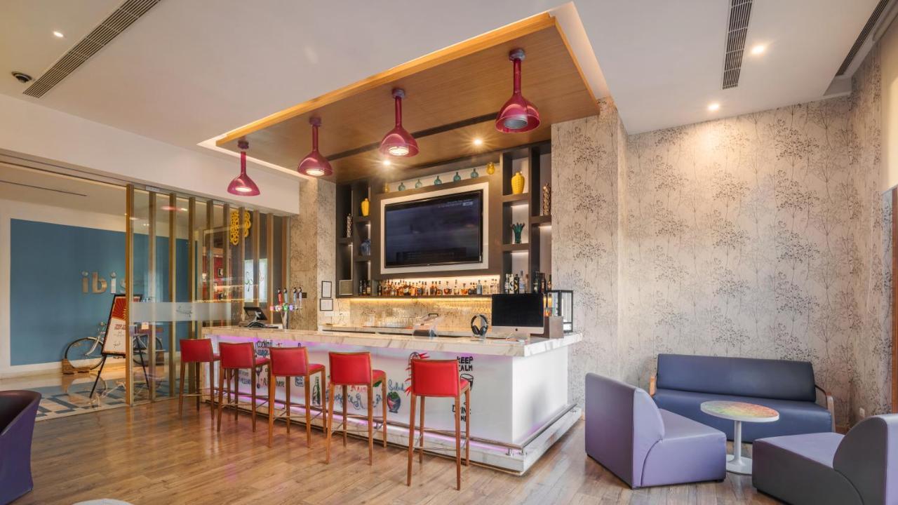 Hotel Ibis Gurgaon Golf Course Road - An Accor Brand Esterno foto