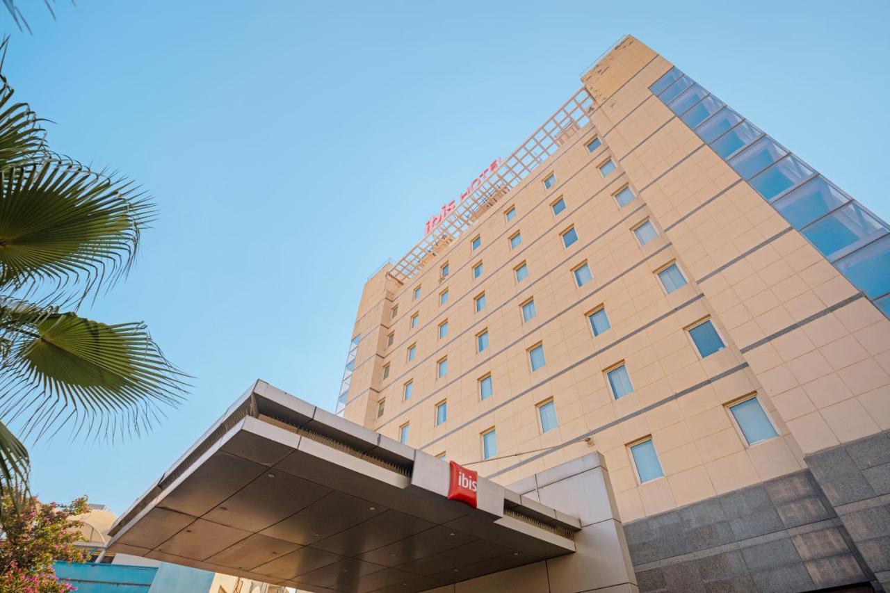 Hotel Ibis Gurgaon Golf Course Road - An Accor Brand Esterno foto