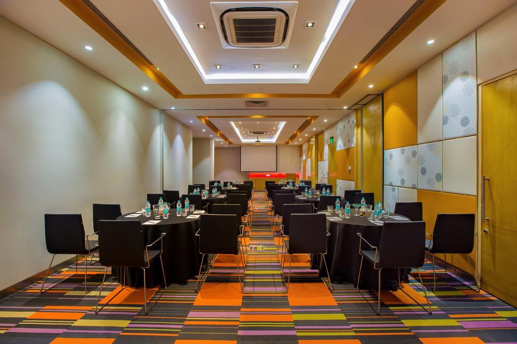 Hotel Ibis Gurgaon Golf Course Road - An Accor Brand Esterno foto